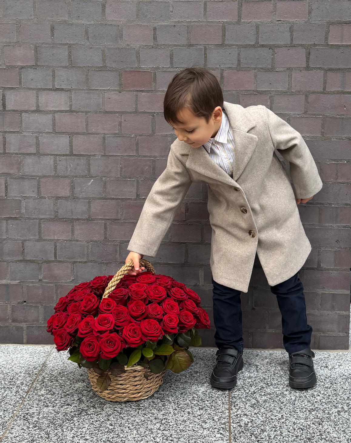 Premium Red Roses Basket